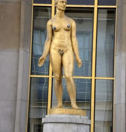 Eiffel Edge Escape 30 M From Eiffel Tower * Paris