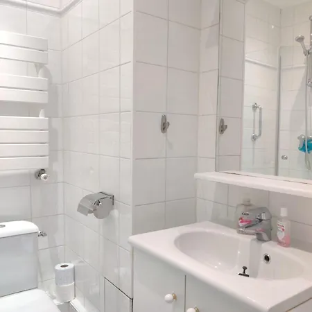 Séjour chez l'habitant Eiffel Edge Escape 30 M From Eiffel Tower *