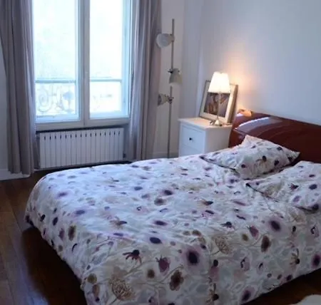 Homestay Eiffel Edge Escape 30 M From Eiffel Tower *