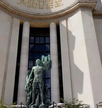 Eiffel Edge Escape 30 M From Eiffel Tower Kwatera prywatna