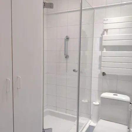 Kwatera prywatna Eiffel Edge Escape 30 M From Eiffel Tower