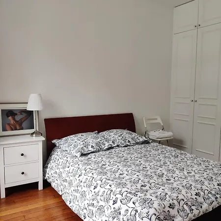 Eiffel Edge Escape 30 M From Eiffel Tower * Paryż