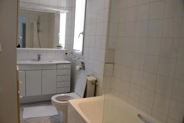 Eiffel Edge Escape 30 M From Eiffel Tower Alloggio in famiglia