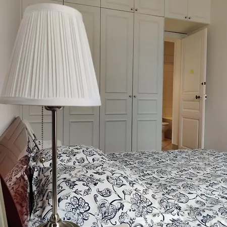 Pansiyon Eiffel Edge Escape 30 M From Eiffel Tower Paris