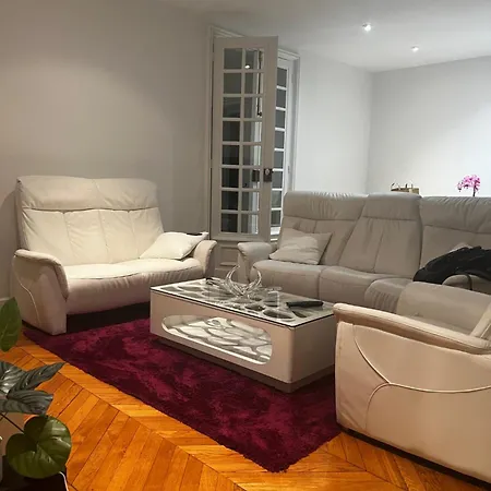 Eiffel Edge Escape 30 M From Eiffel Tower Paris