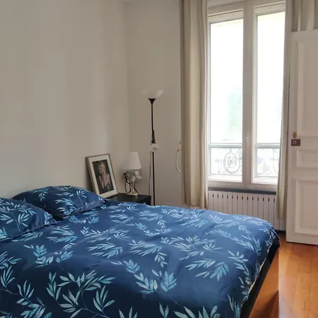 Eiffel Edge Escape 30 M From Eiffel Tower Paris